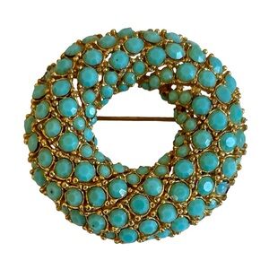 Vintage Mid-Century Goldtone Wreath Brooch With Turquoise Glass